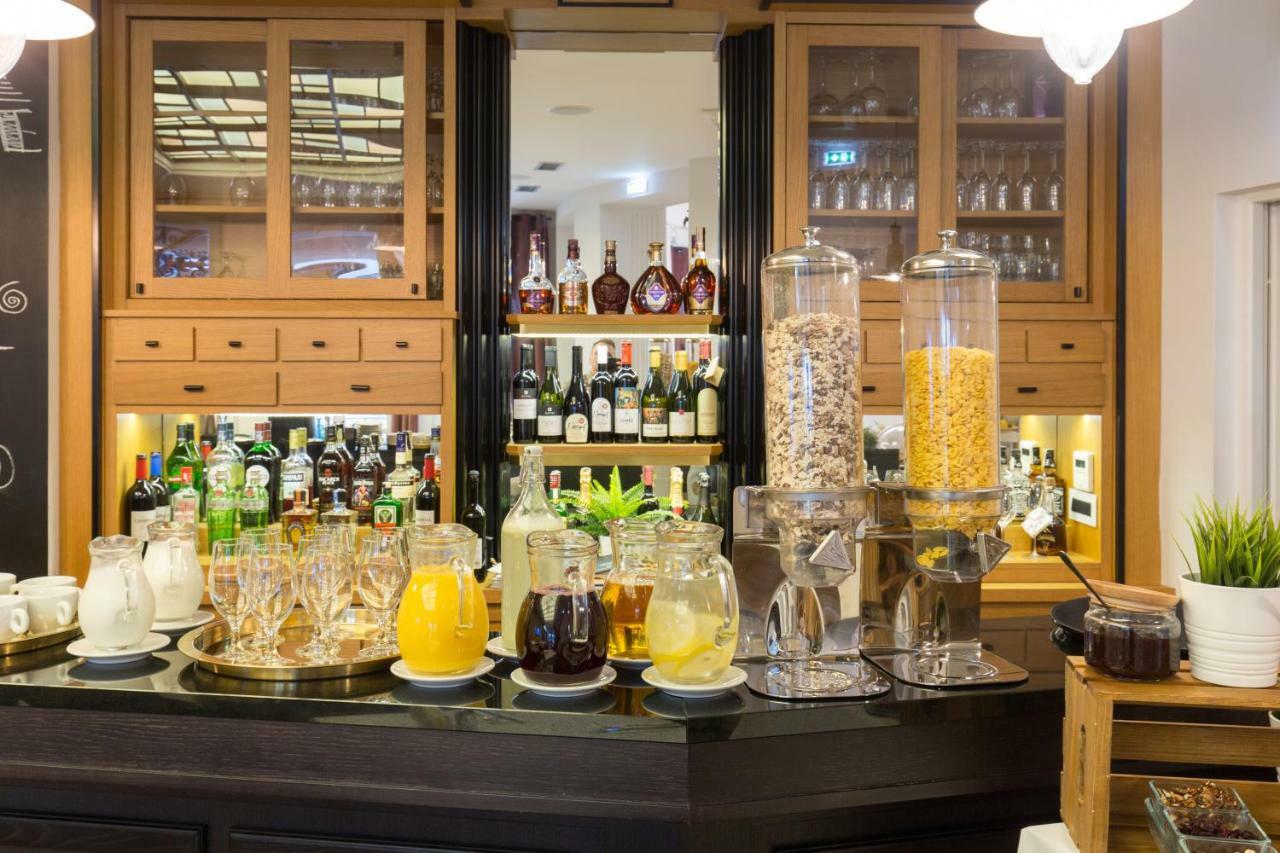 Public House Hotel Belgrado Buitenkant foto